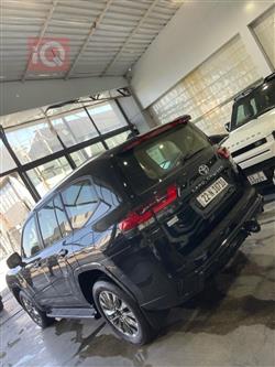 تۆیۆتا لاند کروزەر